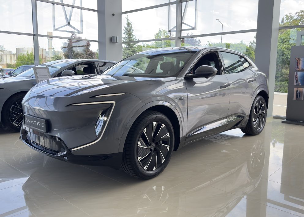 AVATR 07 PRO RWD EV