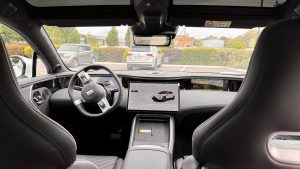 AVATR 11 5 seats AWD EV