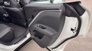 AVATR 11 5 seats AWD EV