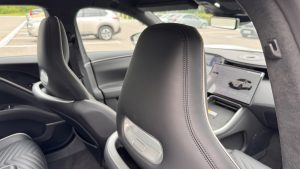 AVATR 11 5 seats AWD EV