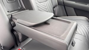 AVATR 11 5 seats AWD EV