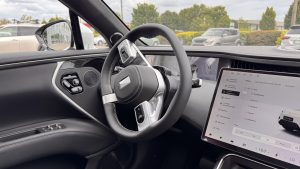 AVATR 11 5 seats AWD EV