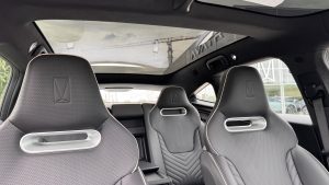 AVATR 11 5 seats AWD EV